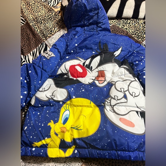 looney tunes members only jacket - Picture 3 of 4
